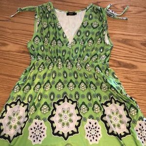 5/$25  r&B collection sleeveless dress has pockets